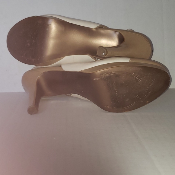 🔥FINAL PRICE🔥Tahari London Leather Sling Back Heels - Picture 4 of 4